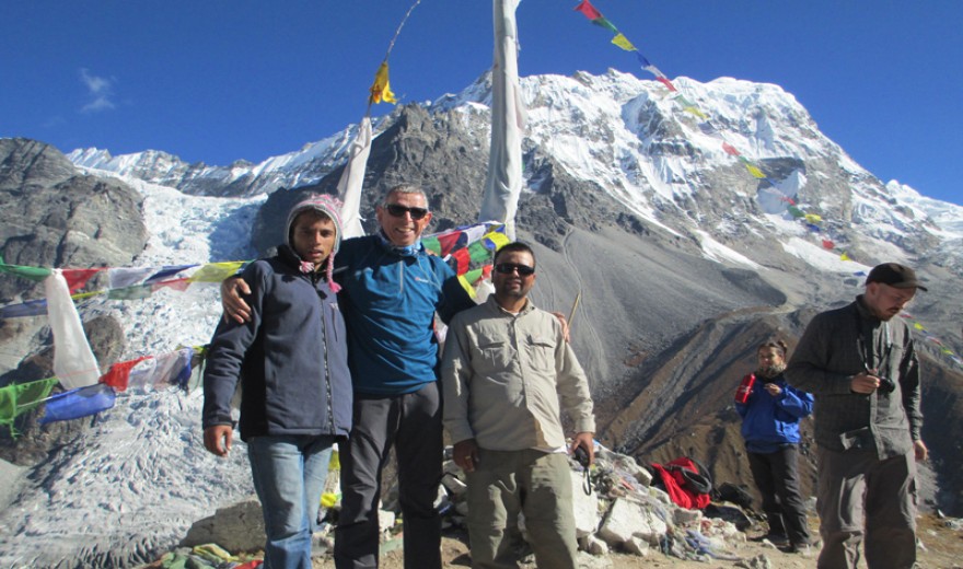Langtang Ri hiking